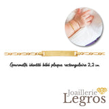 Bijou Bracelet gourmette identité plaque rectangulaire 2,2 cm maille figaro pour bébé en or jaune 18 ct joaillerie legros bijouterie
