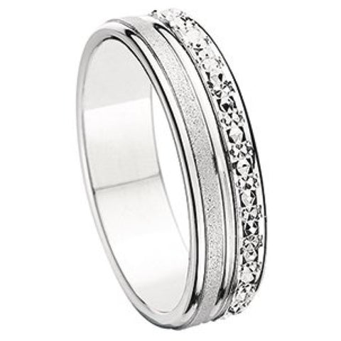Bijou Alliance femme moderne à double finition sablée et diamantée en or blanc 18 carats joaillerie legros bijouterie