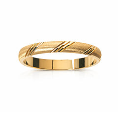 Bijou Alliance homme or jaune 18 carats ciselée effet mat joaillerie legros bijouterie