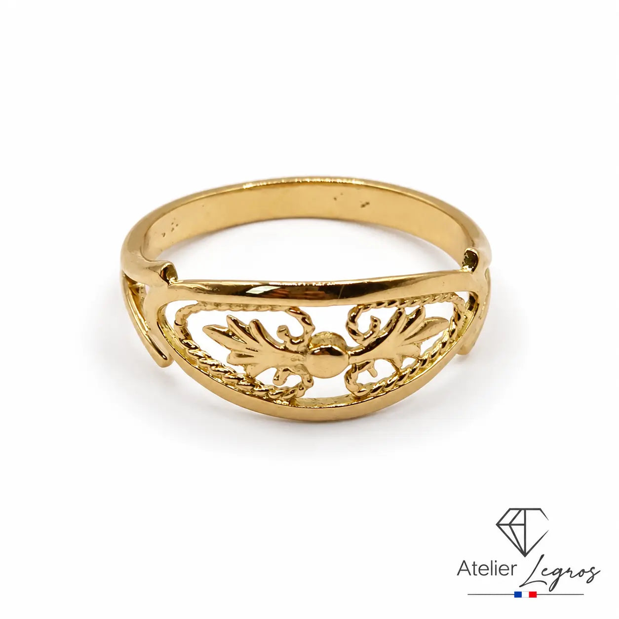 Bijou Bague filigranée en or jaune pour femme à motif ajouré joaillerie legros bijouterie