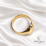 Bijou Chevalière en or jaune 18 carats initiales à graver table ovale joaillerie legros bijouterie