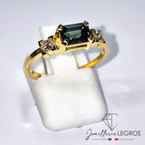 Bijou Bague saphir teal rectangulaire et diamants princesse joaillerie legros bijouterie