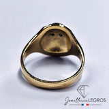 Bijou Bague tête de lion or 18 carats : chevalière avec saphirs joaillerie legros bijouterie