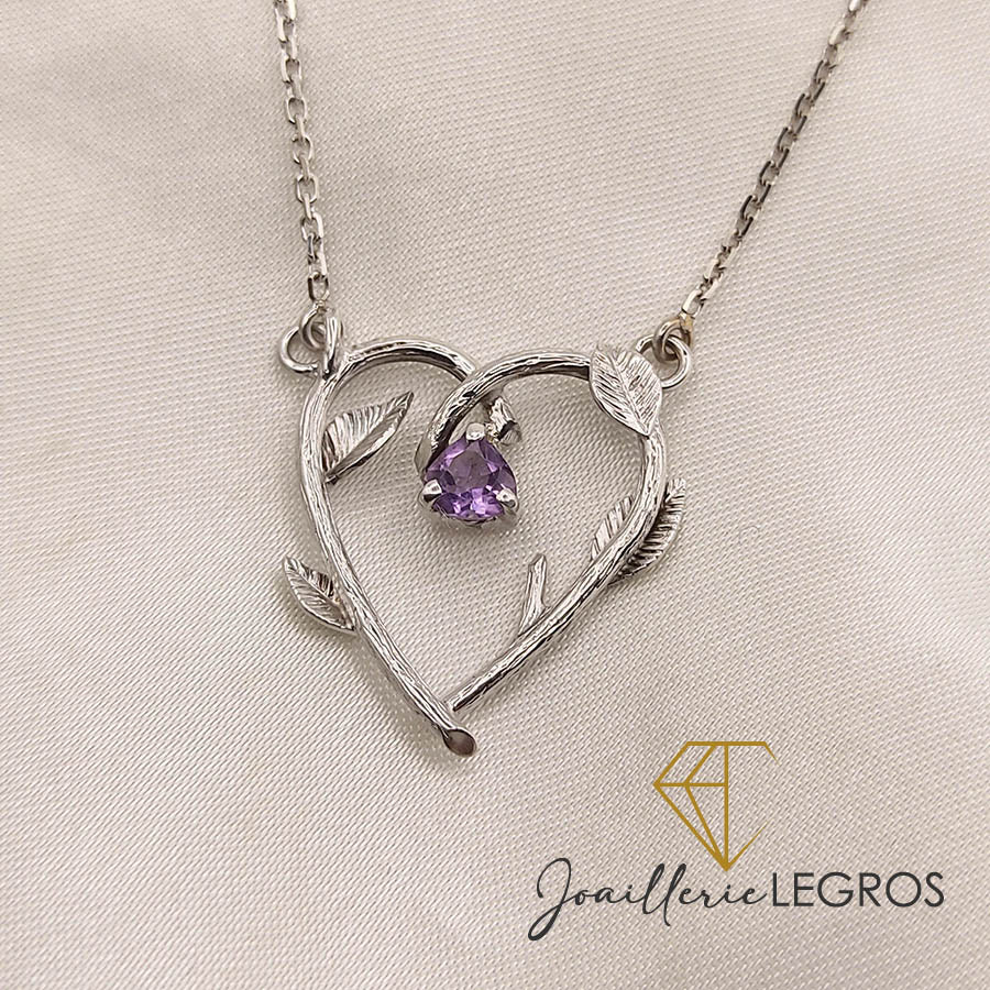 Bijou Collier coeur floral améthyste et feuilles en or blanc 18 carats joaillerie legros bijouterie
