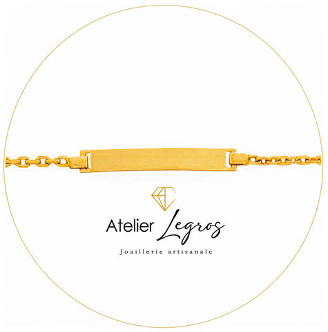Gourmette bébé en or 18 carats bracelet prénom maille forçat plaque rectangulaire 2,4 cm