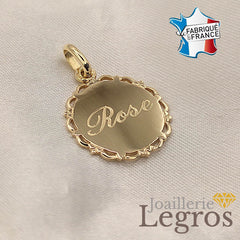 Bijou Médaille ronde avec entourage effet filigrane en or jaune 18 carats joaillerie legros bijouterie