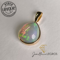 Bijou Opale welo poire Pendentif en or jaune 18 carats joaillerie legros bijouterie