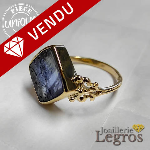Bijou Bague Tanzanite Brute carrée en or jaune 18 carats joaillerie legros bijouterie