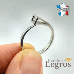 Bijou Bague Clou à ferrer Or 18 carats et 4 diamants joaillerie legros bijouterie