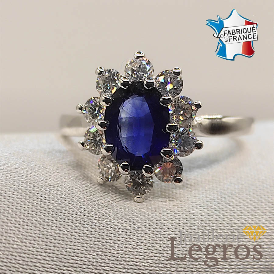 Bijou Bague fiançailles "Diana": Bague saphir entourage diamants or gris 18 carats joaillerie legros bijouterie