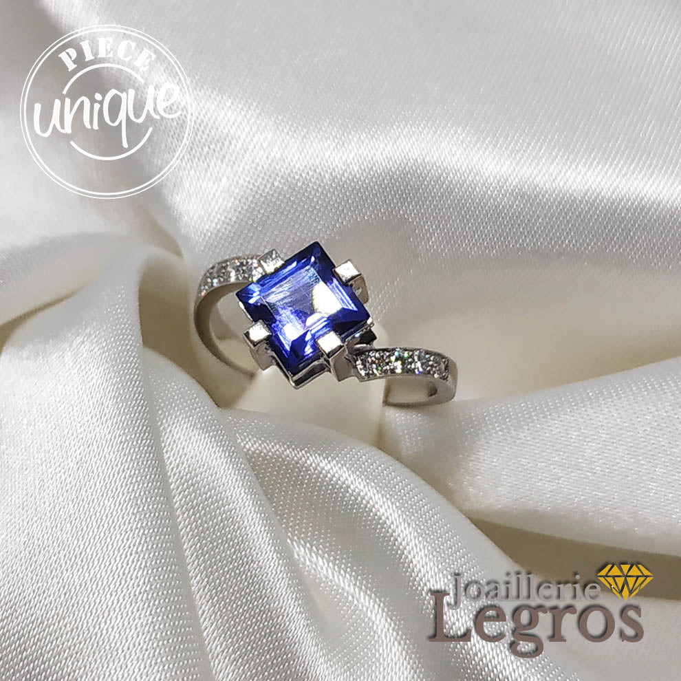 Bijou Bague Tanzanite Diamants Carrée en Or blanc 18 carats joaillerie legros bijouterie