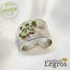 Bijou Bague plume argent et ses 6 péridots joaillerie legros bijouterie