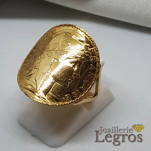 Chevalière or ronde massive avec pièce 20 Francs or Napoléon Chevalière or ronde massive avec pièce 20 Francs or Napoléon