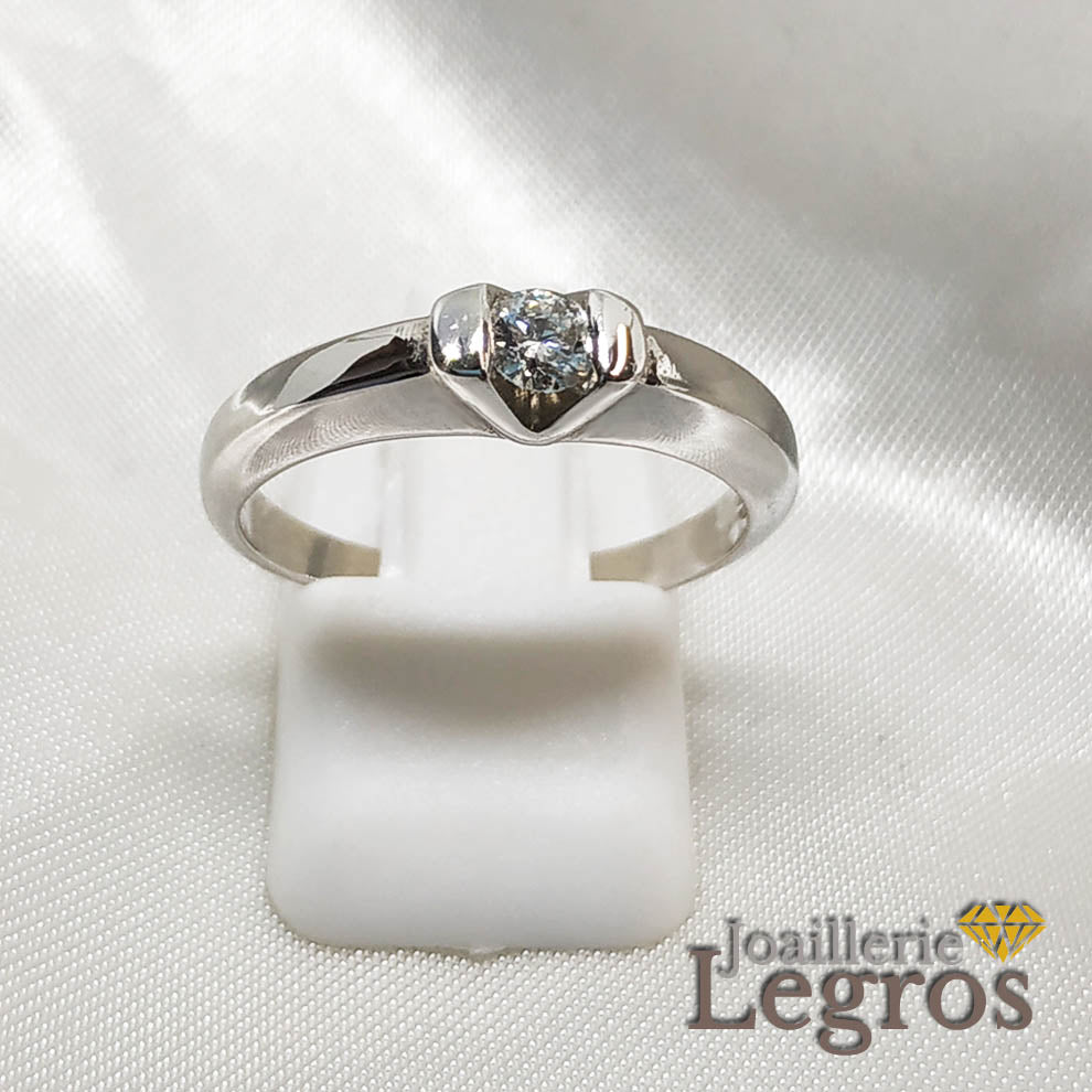 Bijou Bague solitaire diamant or blanc 18 carats joaillerie legros bijouterie