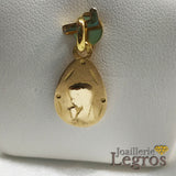 Bijou Médaille de la vierge Marie en or jaune 18 carats forme poire joaillerie legros bijouterie