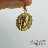 Bijou Médaille de la vierge Marie en Or jaune 18 carats joaillerie legros bijouterie