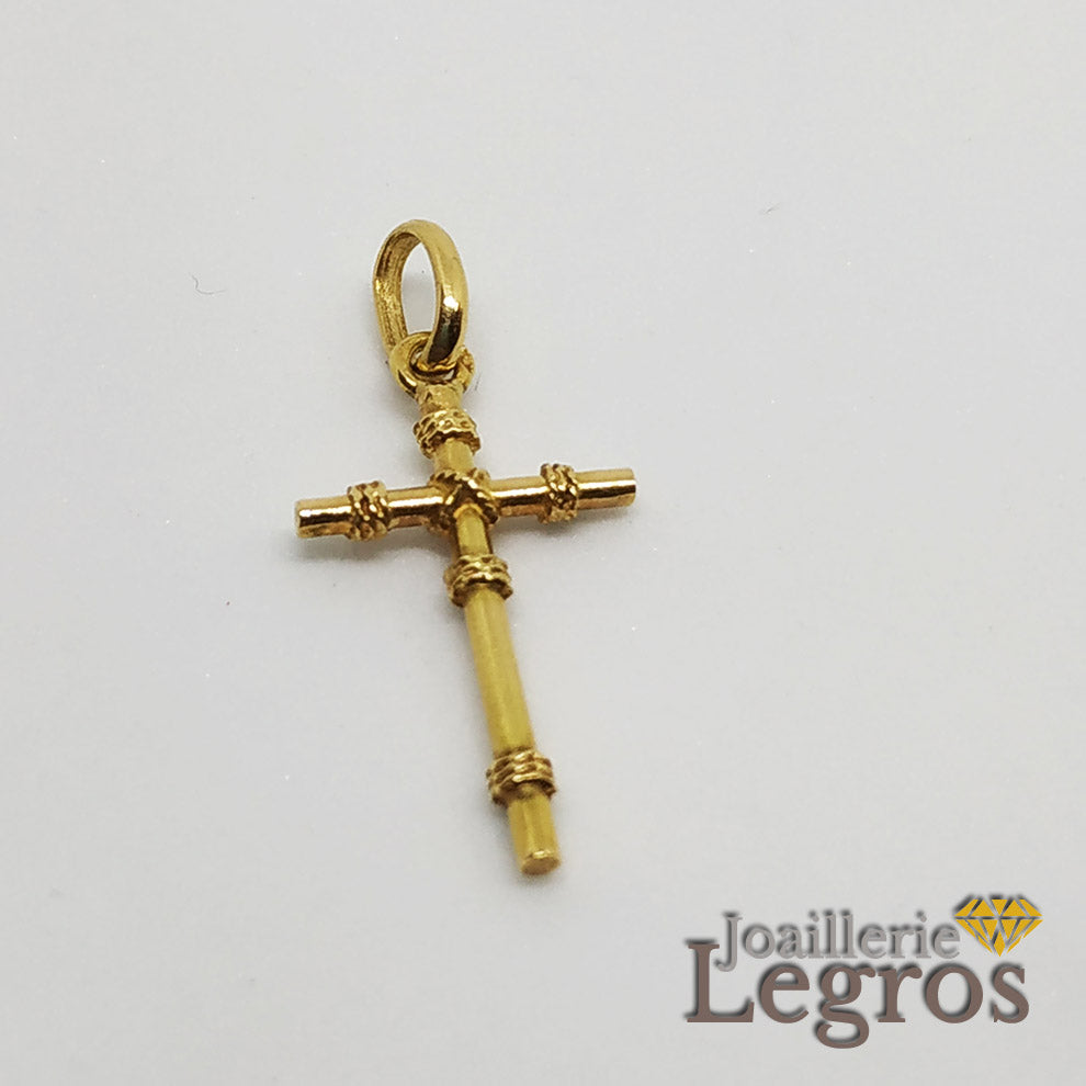 Bijou Pendentif croix et liens or jaune 18 carats joaillerie legros bijouterie