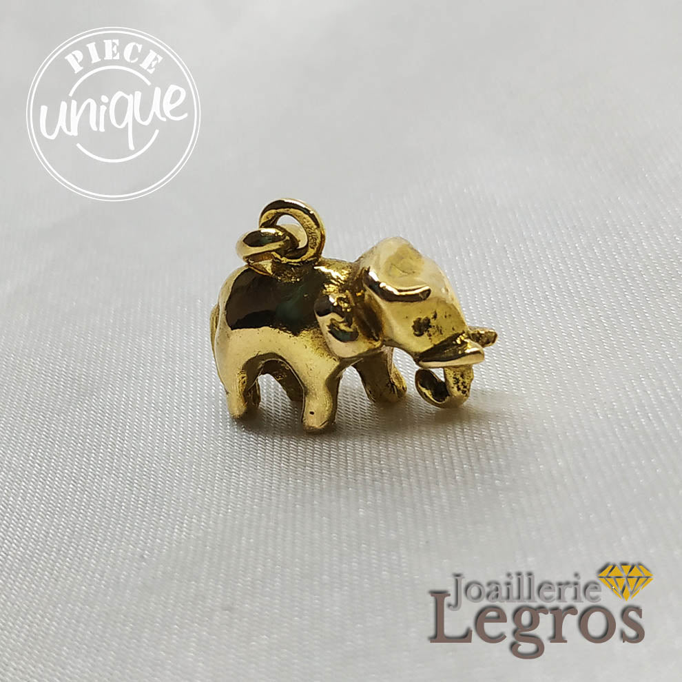 Bijou Pendentif éléphant or jaune 18 carats en volume joaillerie legros bijouterie