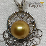 Bijou Pendentif attrape rêve Or Gris Phases de Lune Perle Gold joaillerie legros bijouterie traditionnelle