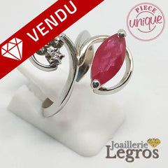 Bijou Bague Rubis navette et 3 diamants or blanc 18 carats joaillerie legros bijouterie